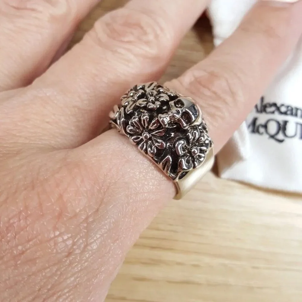 ALEXANDER MCQUEEN Jewelry Mens Size 10 / 21 Ring Silver Floral Skull $350
